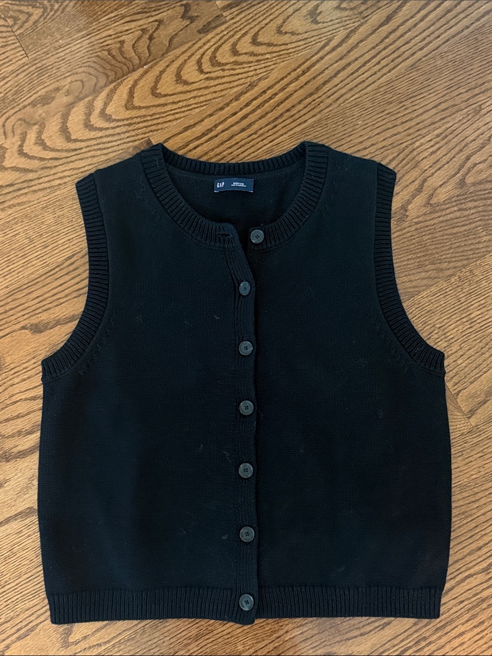 GAP Black Button-Front Sleeveless Knit Vest size medium